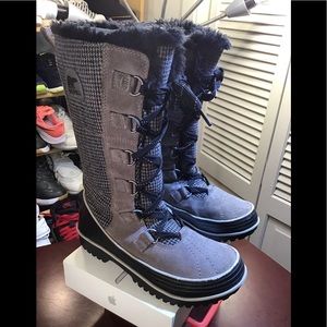 Sorel Tivoli Snow Boots Size 6.5